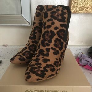 Leopard boots